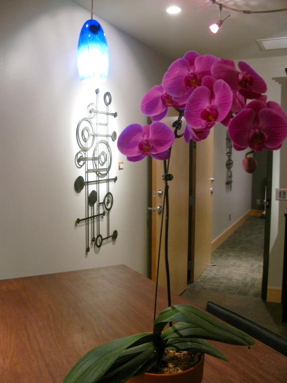 Suites At 118 Bloomington Bagian luar foto