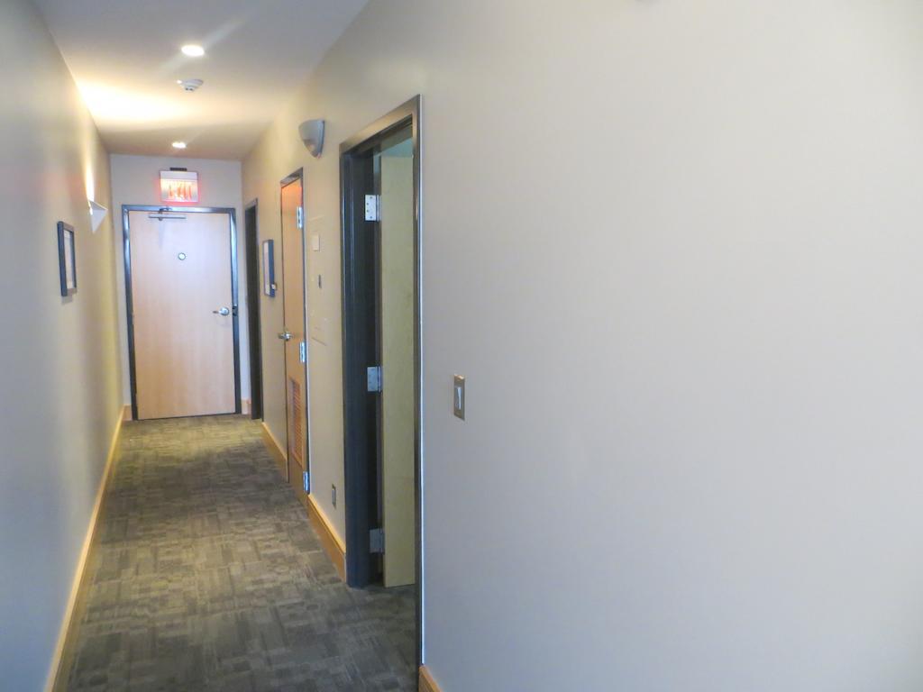 Suites At 118 Bloomington Bagian luar foto